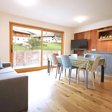 Aurturist Roulette Apartment *