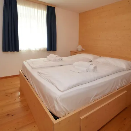 Aurturist Roulette Apartment *